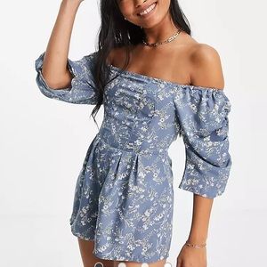 Missguided Petite ditsy floral romper in blue